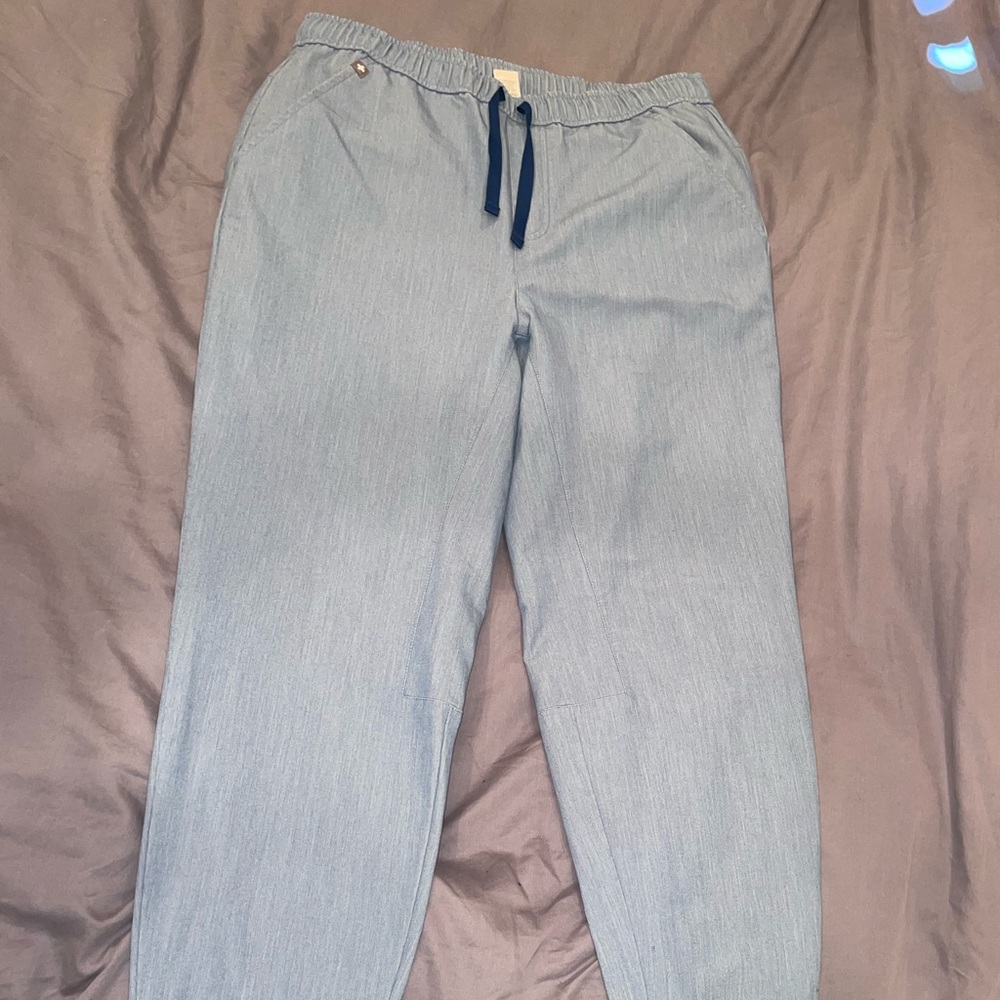 Men’s Figs jogger scrub pants- blue Jean color, size L